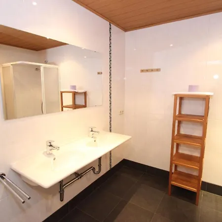 Spacious Near Ski Area In Apartament Maria Alm am Steinernen Meer
