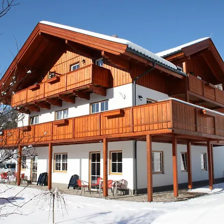 Spacious Near Ski Area In *
