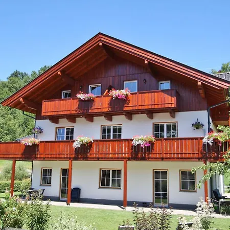 Spacious Near Ski Area In